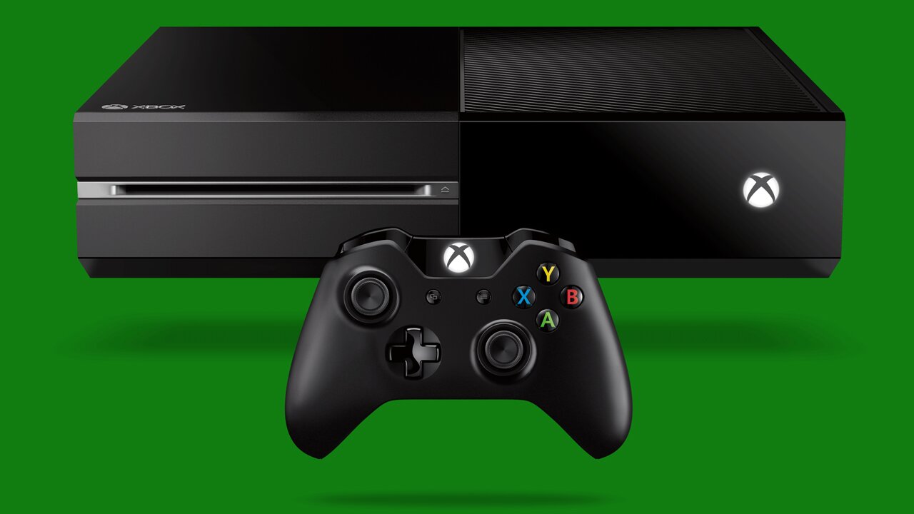 Imagen de la Xbox One negra con su mando inalámbrico