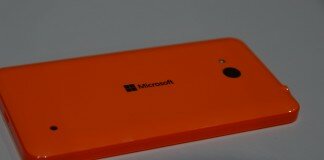 Trasera del Lumia 640 naranja