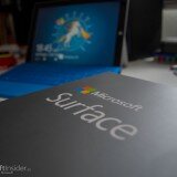 Imagen de la Surface 3 azul y su caja original