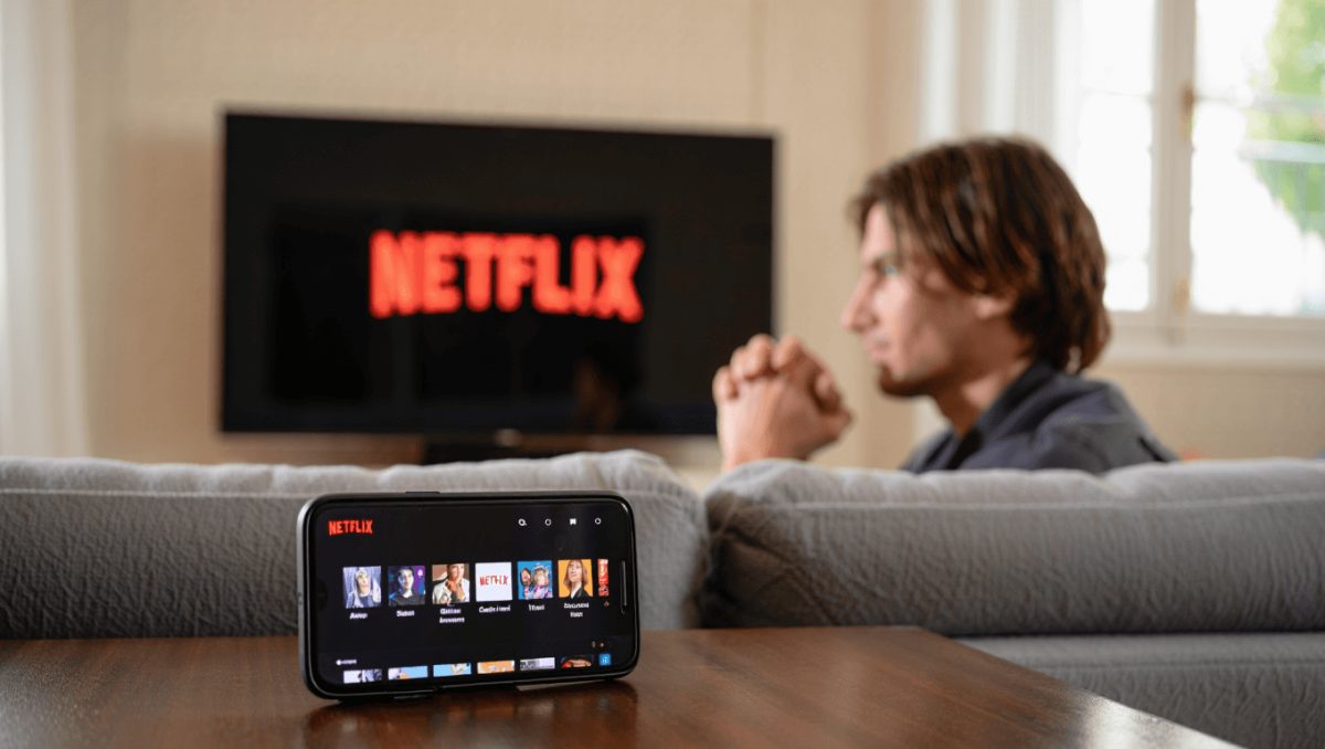 Netflix logra acuerdo para emitir canales tradicionales de TV dentro de su app en Francia