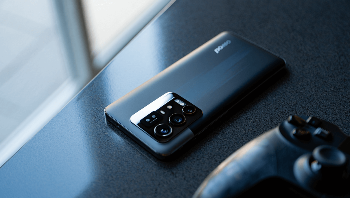 POCO F8 Ultra smartphone