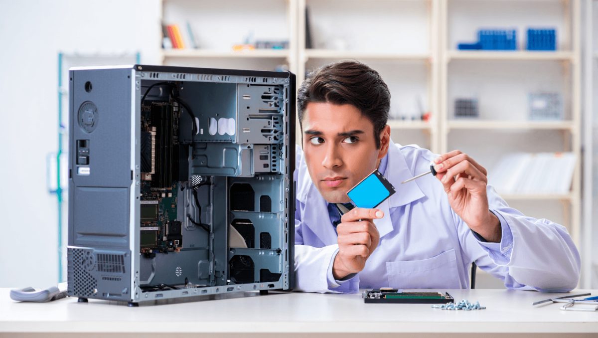 Varios discos en estado sólido SSD a la vista