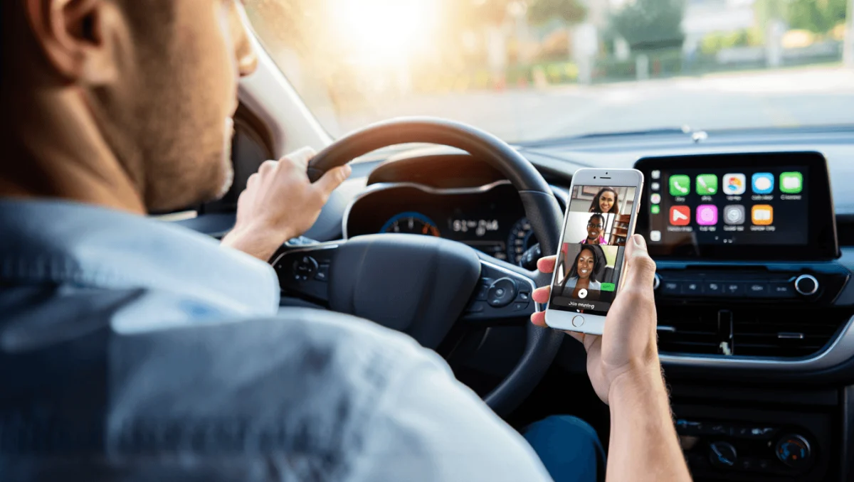 Google Meeta llega a CarPlay.