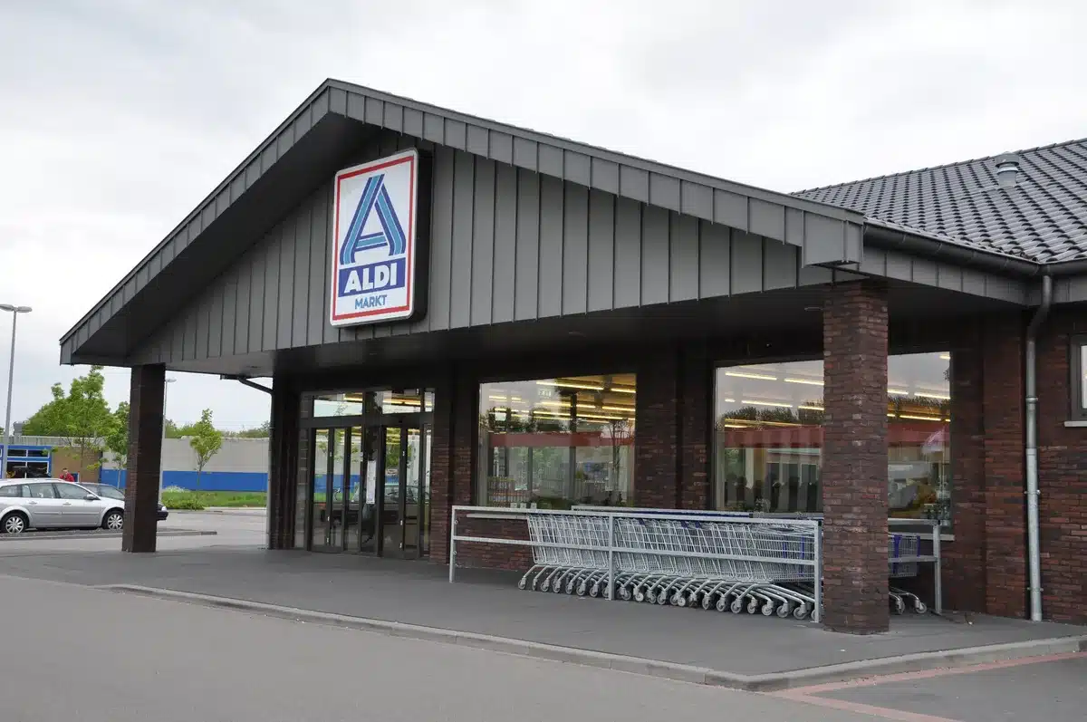 Aldi pone a la venta la sierra de sable Ferrex desde el sábado 26 con un 41% de