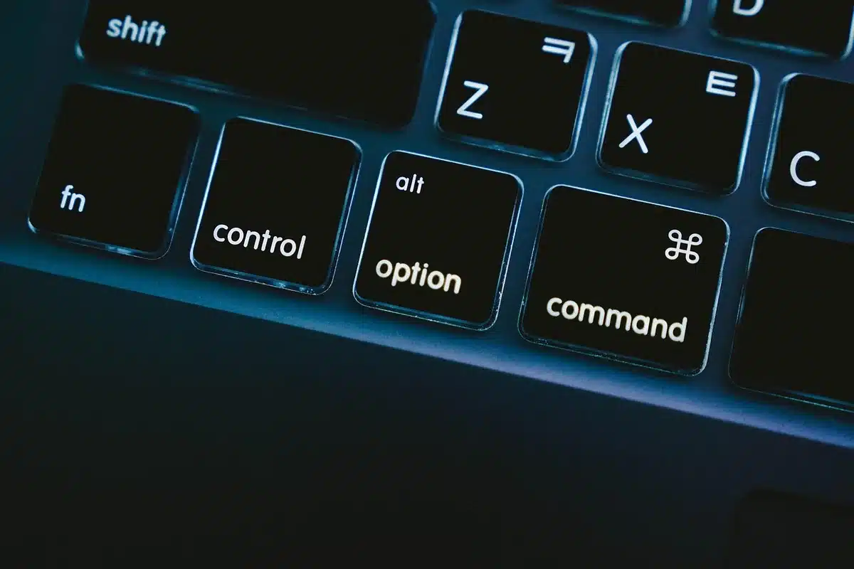 Ventana de PowerShell en modo administrador en un port&aacute;til