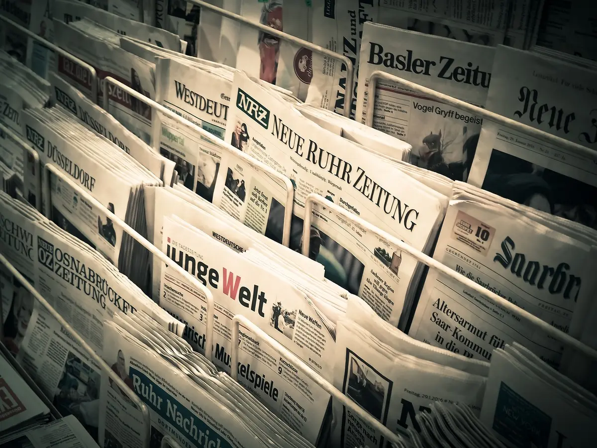Ejemplo de artículo que se integra con el formato editorial en una pantalla