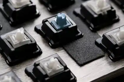 Razer Huntsman V3 Pro Mini 8KHz: revoluciona con HyperPolling real a 8000 Hz para esports