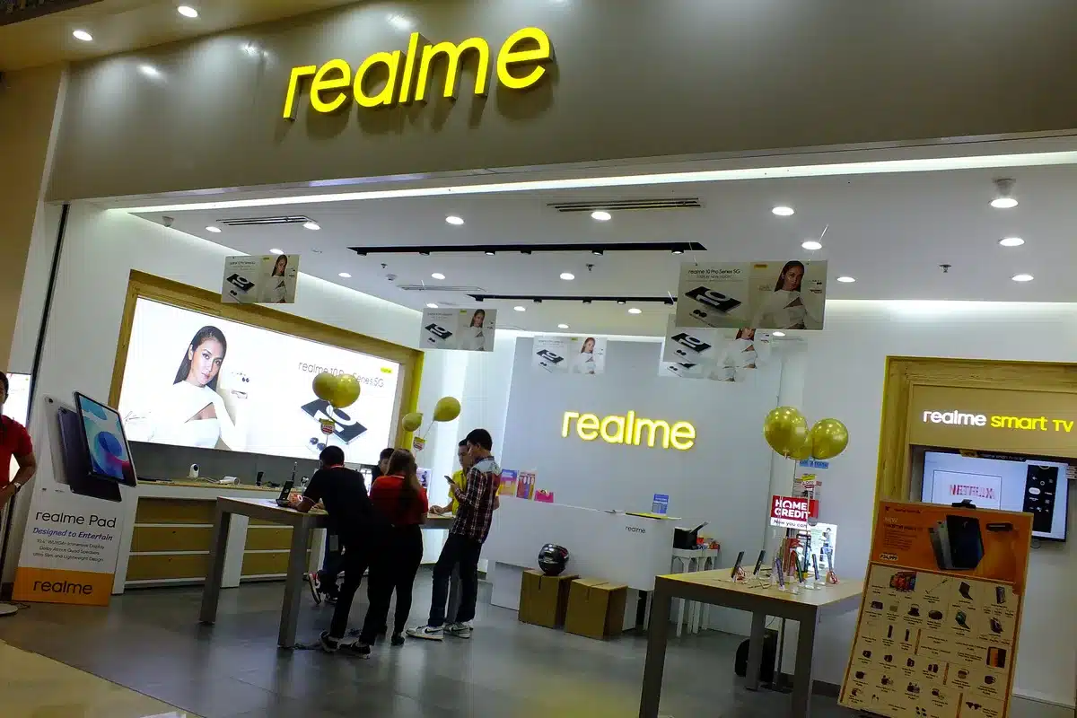 realme GT 7T de 12 GB y carga 120W, oferta por 287 € en sitios de chollos